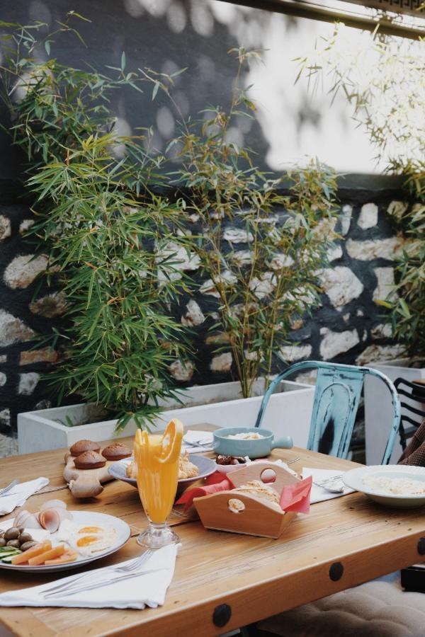 Meri Boutique Hotel คอร์เชอ ภายนอก รูปภาพ