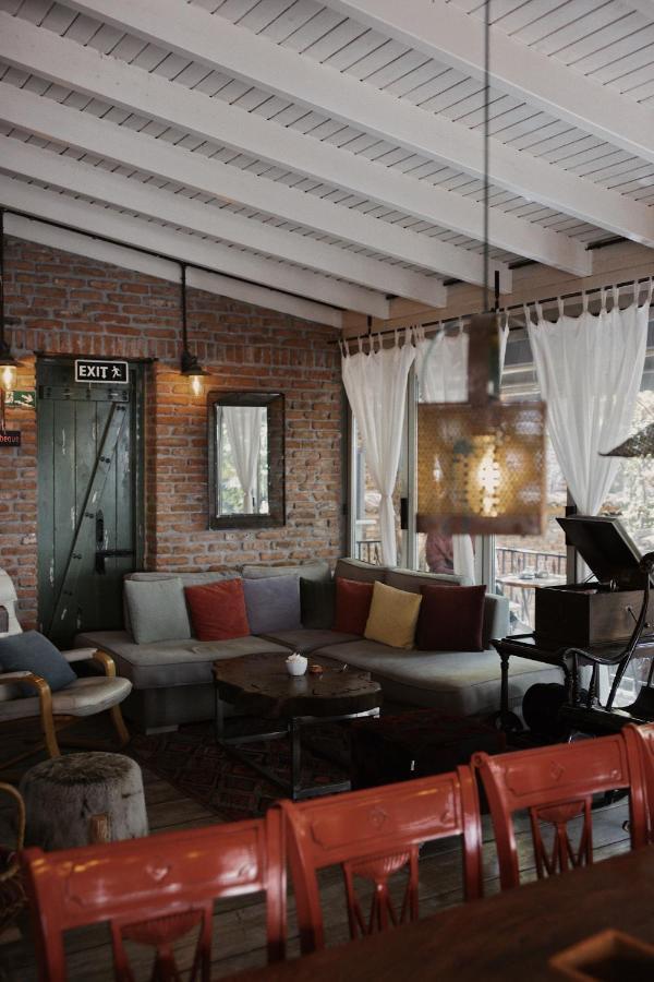 Meri Boutique Hotel คอร์เชอ ภายนอก รูปภาพ