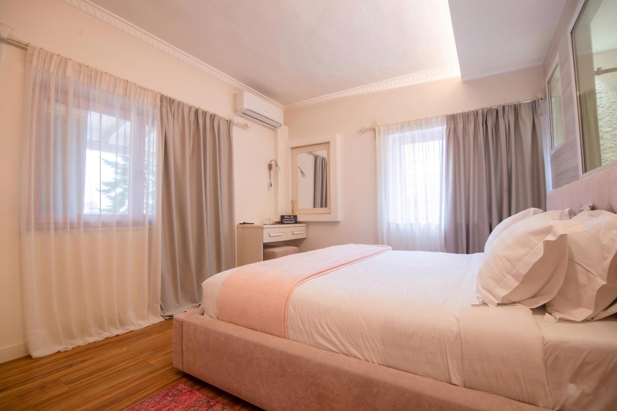 Meri Boutique Hotel คอร์เชอ ห้อง รูปภาพ